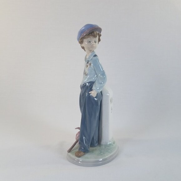 LLadro 5400 The Wanderer Traveling Boy Figurine READ 8.25" Retired Porcelain - Picture 1 of 15